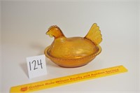 Vintage Glass Hen on Nest - Amber 2 chips on