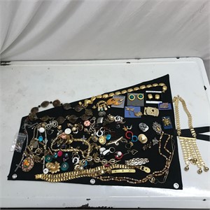 Large Group of Misc Jewelry Lots in Here