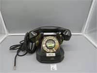 WW II Type A  Desk Phone w/ Locking Hand Set - -