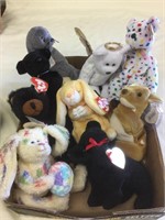 Large lot of beanie babies