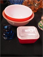 Three pieces of Pyrex including two mixing bowls,