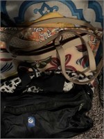 LOT OF COLORFUL BAGS & LE SPORTS SAC