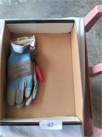1 Pair Of Womens Lg. Mechanics Leather Gloves