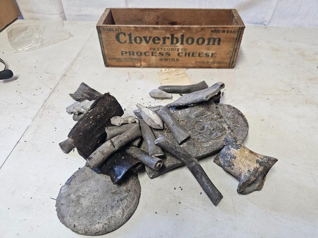 Misc Led and CloverBloom Cheese Box