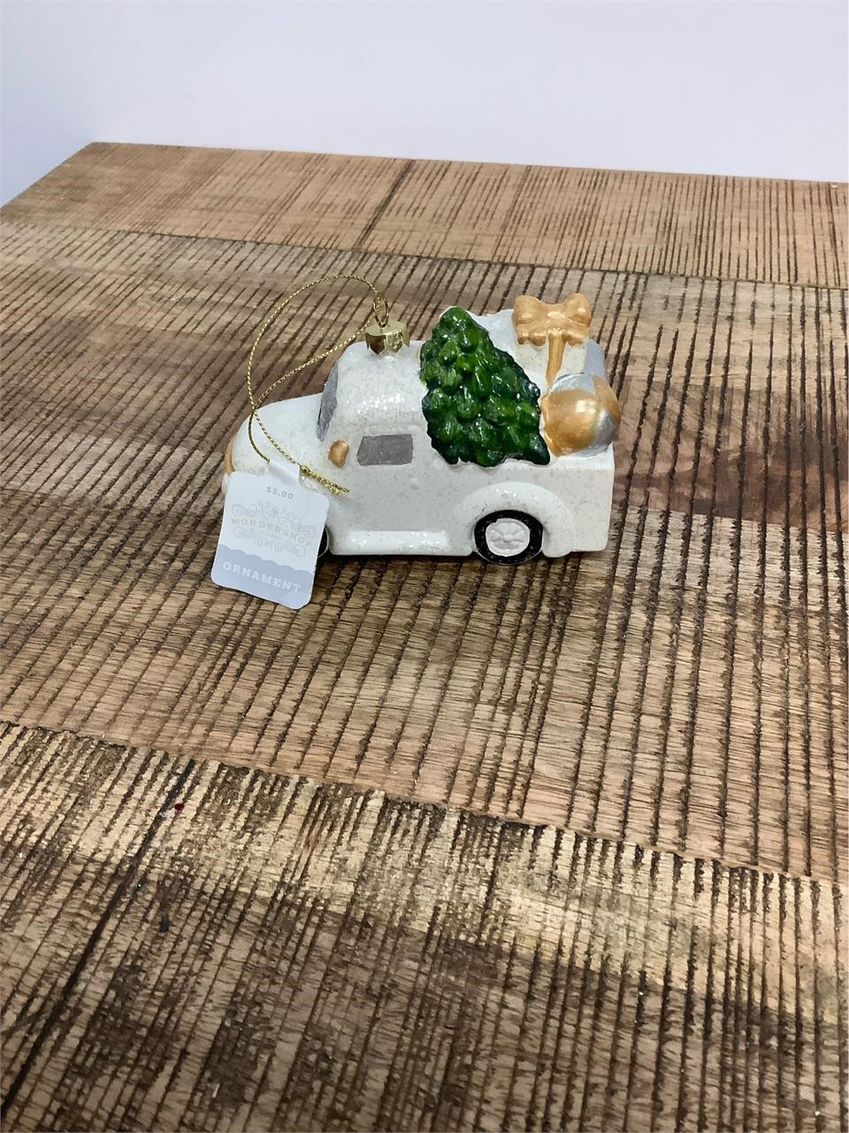 $3WONDERSHOP Truck with presents and tree ornament