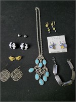 Vintage Costume Jewelry (Necklaces Watches & More)