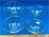 Matching Set of Clear Glass Pyrex Bowls