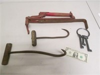 Lot of Antique/Vtg Farm Tools - Hooks & More