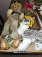 SEVERAL SMALL BOYDS BEARS & OTHER STUFFED