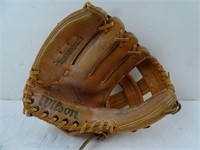 Wilson Tommy John Autograph Series Leather