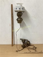 2 WALL LAMPS