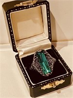 Unusual PreOwned Ring w/ 1.2ct Emerald