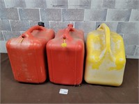 3 Gas cans
