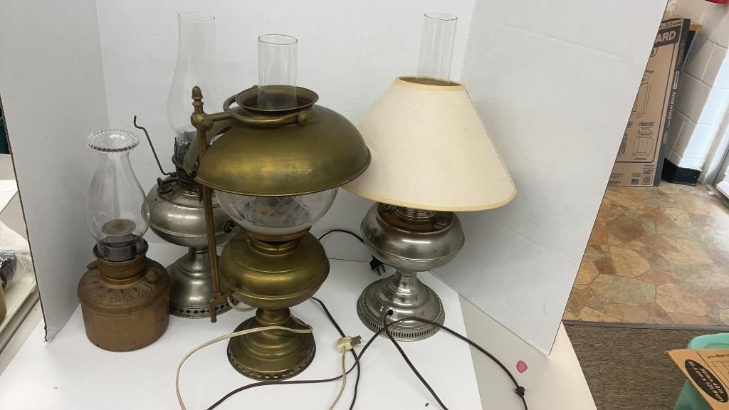 (4) oil lamps, (2) are electrified