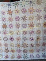 Star patterned quilt