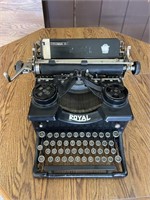 Royal Vintage Typewriter