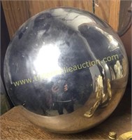 Large gazing ball 9in