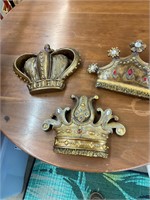 3 Crown Wall Hangings