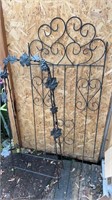 20x48 Metal Garden Trellis and Other Grapevine