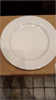 new in box Luzerne dinner plates 10.5"