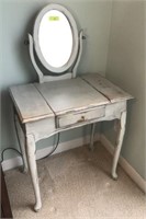 DISTRESSED QUEEN ANNE VANITY WITH MIRROR