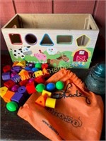 Skoolzy toddler lacing beads & barnyard box