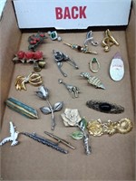 Twenty Costume Jewelry Pins-Flowers & More x20
