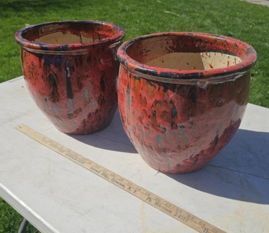 2 red planters