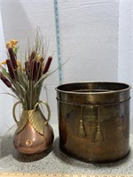 Copper/brass style base and trash can.