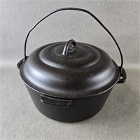 O'Brien & O'Brien #8 Cast Iron Dutch Oven