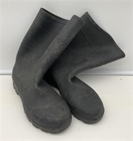 Pair Size 8 Rubber Boots