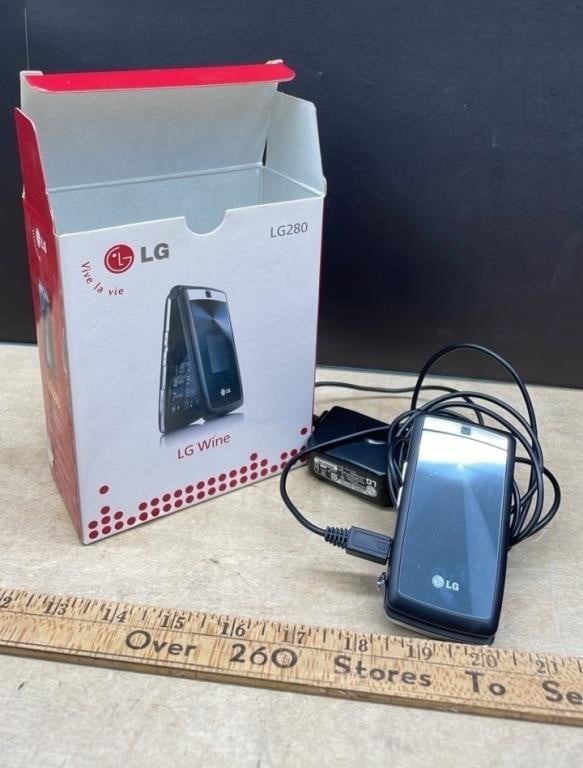 LG Wine Flip Phone (unknown working condition)