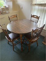 Table with 4 Chairs 2 Leaves 42”
