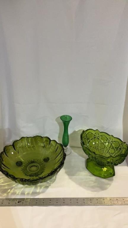 Green glass collection, glass raised snowflake