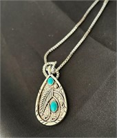 turquoise look like necklace