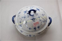 B&G BLUE LACE SEAHORSE COVERED VEGETABLE DISH