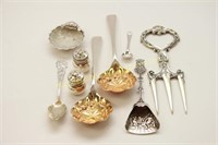 ASSORTMENT OF SMALL SILVER PLATED ITEMS
