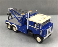 First gear 1953 tow truck kenworth bull-nose
