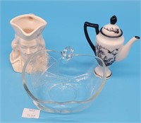 Decorative Lot - Teapot Figurine, Ben Franklin Cre