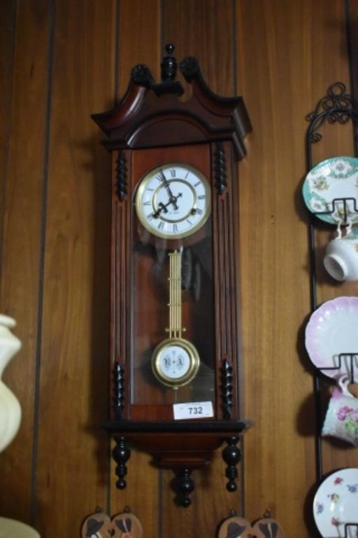 Hand Winding Wall Clock w Key