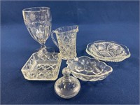 Assorted lot including a creamer, etched glass