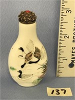 Vintage Chinese snuff bottle, hand painted with wa