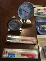 LOT: Asst. Fridge / Freezer Thermometers