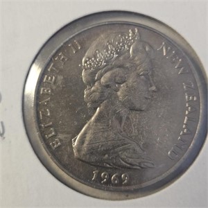 New Zealand One Dollar 1969 Crown Size