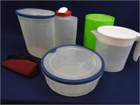 Rubbermaid Containers, Pitcher and Ice bucket
