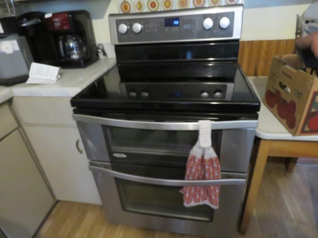 WHIRLPOOL ELECTRIC DOUBLE OVEN - BRING HELP