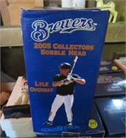 Brewers '05 Collectors Bobblehead: Lyle Overbay