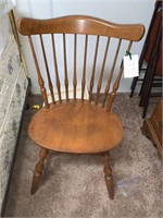 ANTIQUE SPINDLE BACK CHAIR