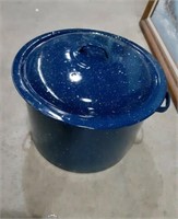 Blue Granite ware Pot & Lid
