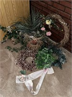Artificial Floral & Wreath Decor